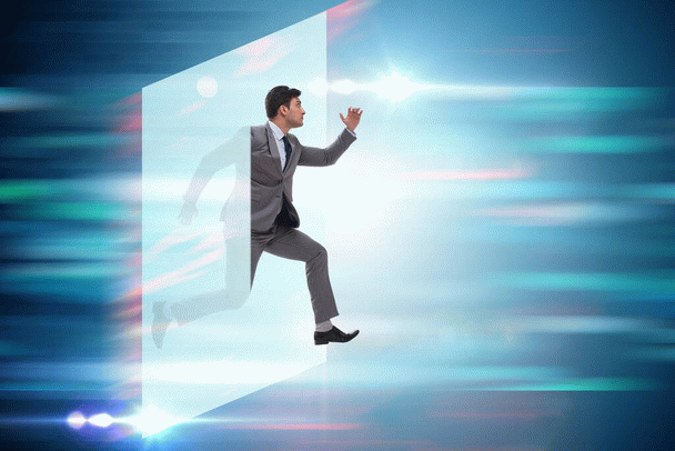 آموزش درآمدزایی از ساخت و فروش دوره‌های آموزشی آنلاین